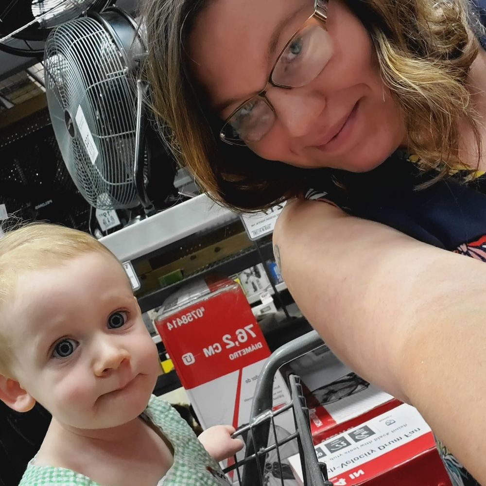 Meet your Posher, Elizabeth